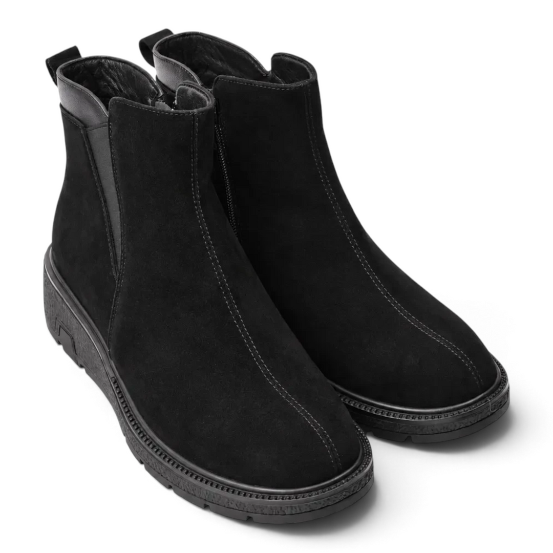 Anna Viotti black suede ankle boots from ada-shoes.ro with a rounded toe, side zipper, and 3.5 cm platform sole.