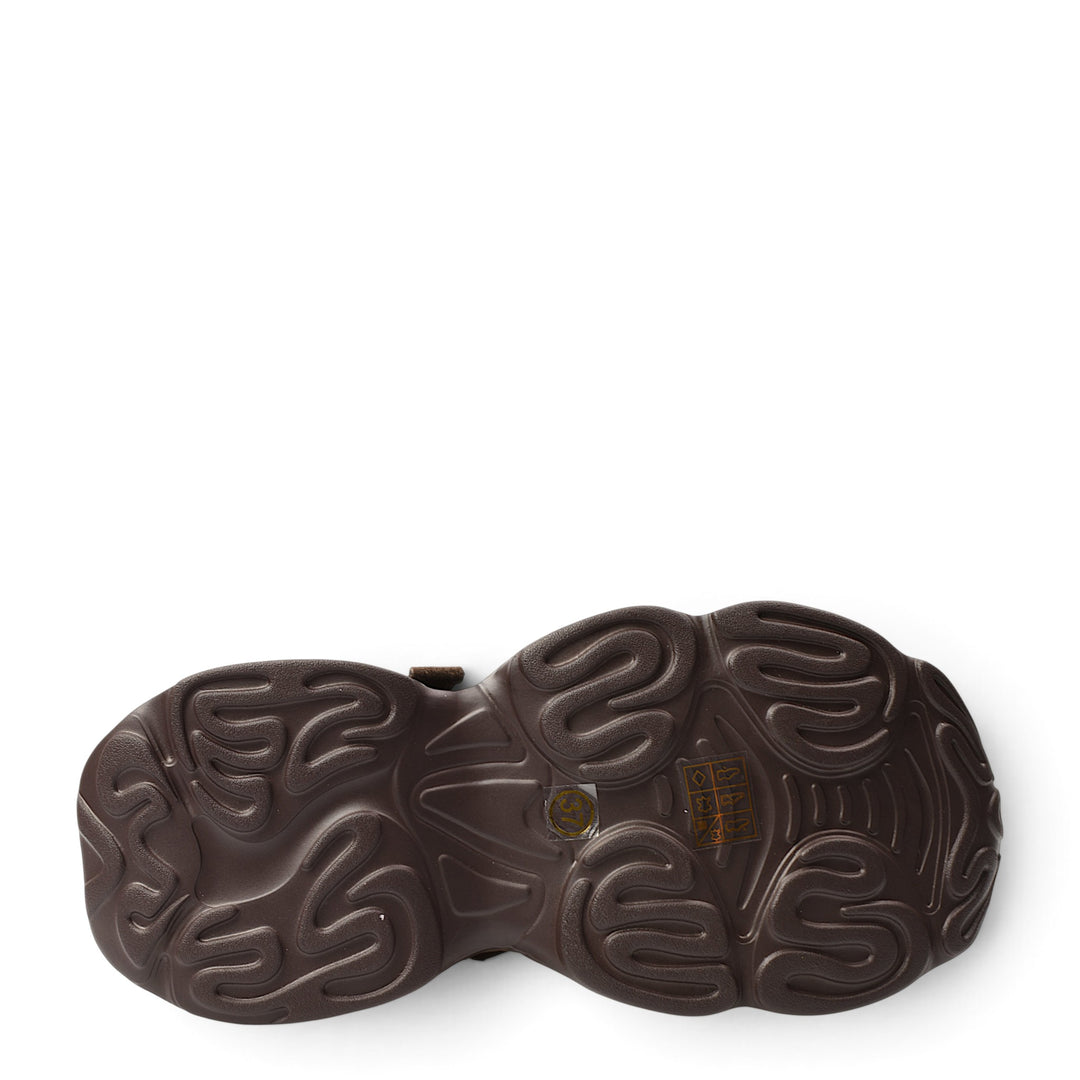 ada-shoes.ro Franco Gerardo brown sneaker sole with a flexible, textured tread pattern for grip and stability.