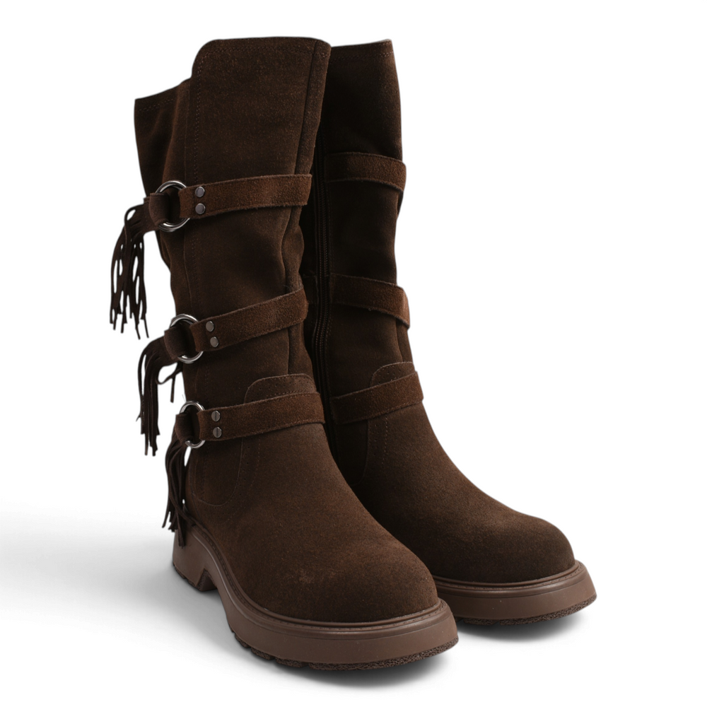 ada-shoes.ro brown suede boots with fringe, metal ring straps, and thick track soles for a boho-chic winter style.