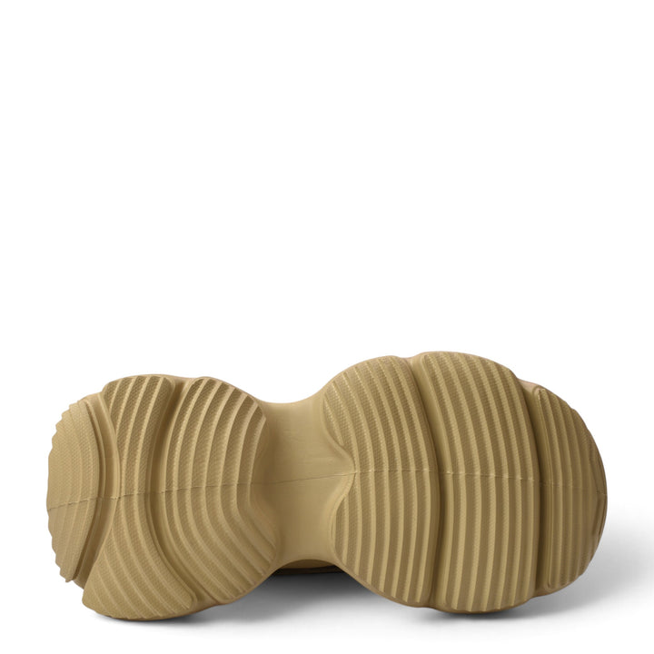ada-shoes.ro brown suede sneaker showing the textured, flexible rubber sole with a 5 cm platform design.