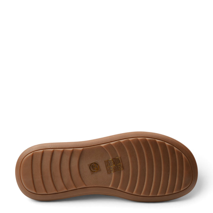 ada-shoes.ro casual shoe sole with a flexible brown rubber tread pattern for traction and stability
