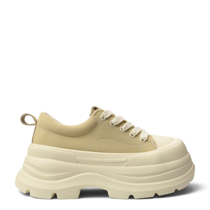 ada-shoes.ro cream leather casual sneakers with a thick 5cm platform sole and lace-up closure