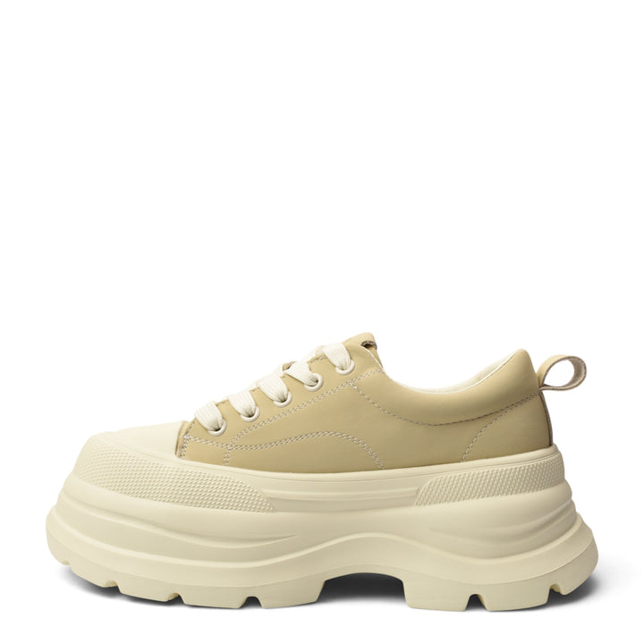 ada-shoes.ro cream leather casual sneakers with a 5cm thick platform sole and lace-up closure for women