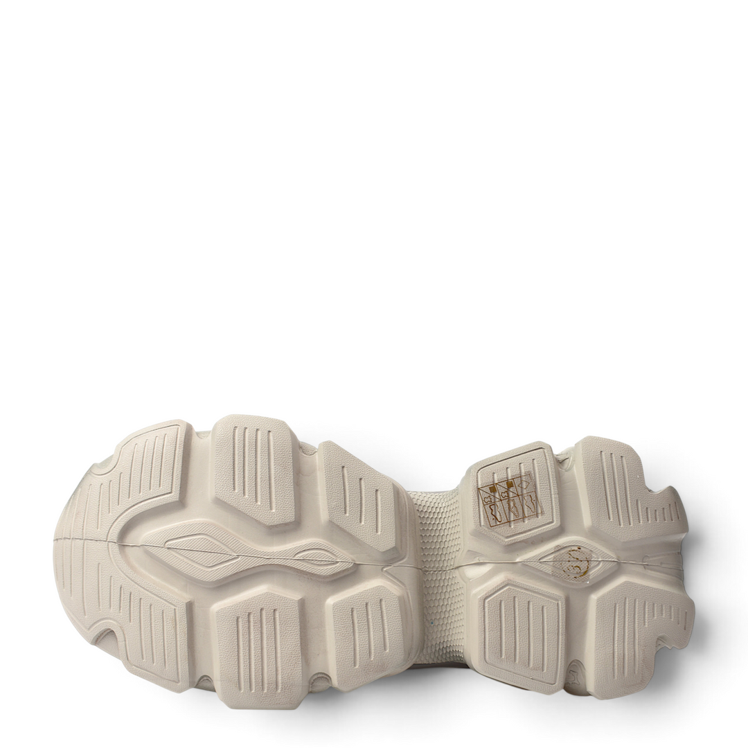 ada-shoes.ro Franco Gerardo sneakers featuring a chunky beige rubber sole with a textured tread pattern