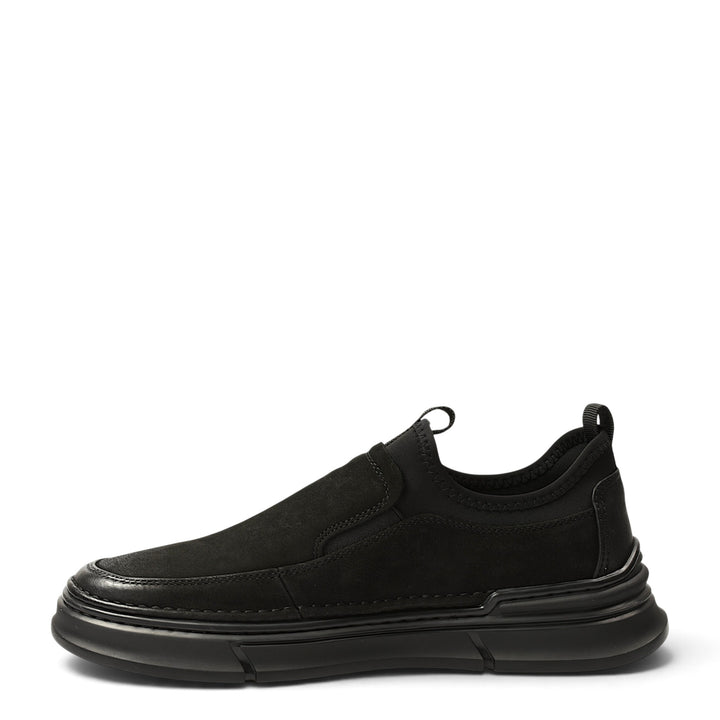 ada-shoes.ro Franco Gerardo F697-N black suede slip-on sneakers with a flexible sole and elastic side inserts.