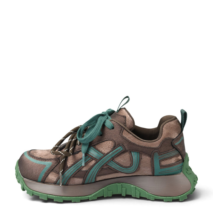 ada-shoes.ro Gryxx brown suede sneakers with green accents, lace-up closure, and a durable rubber sole.