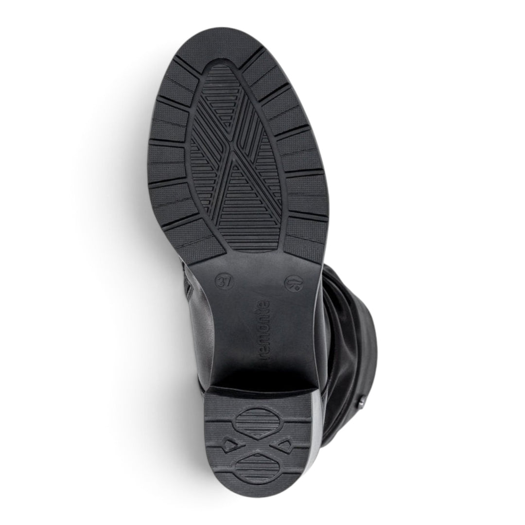 ada-shoes.ro Remonte D2A79-00 black leather boot sole with block heel and textured tread for grip