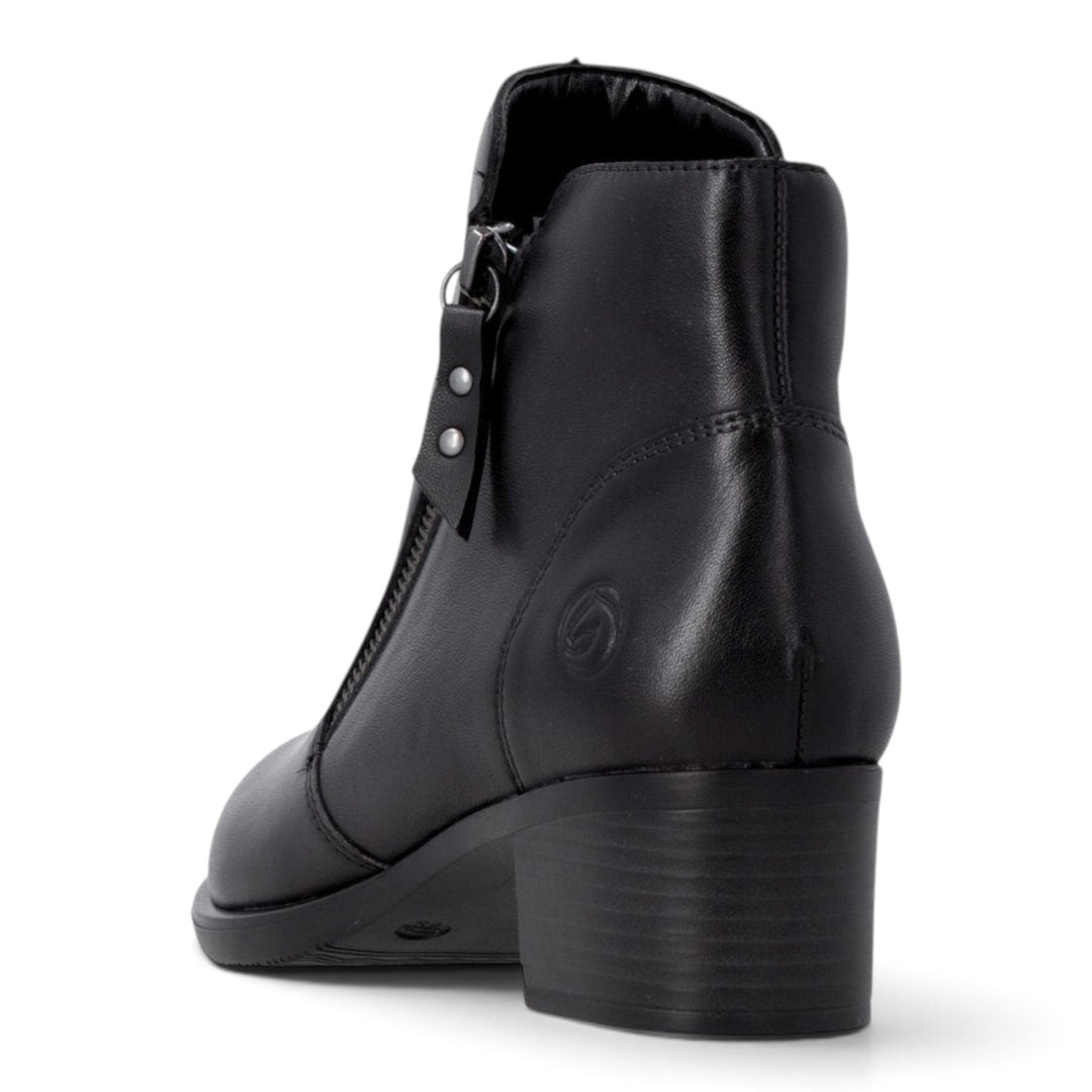 ada-shoes.ro Remonte black leather ankle boots with a block heel and side zipper, shown from the back.
