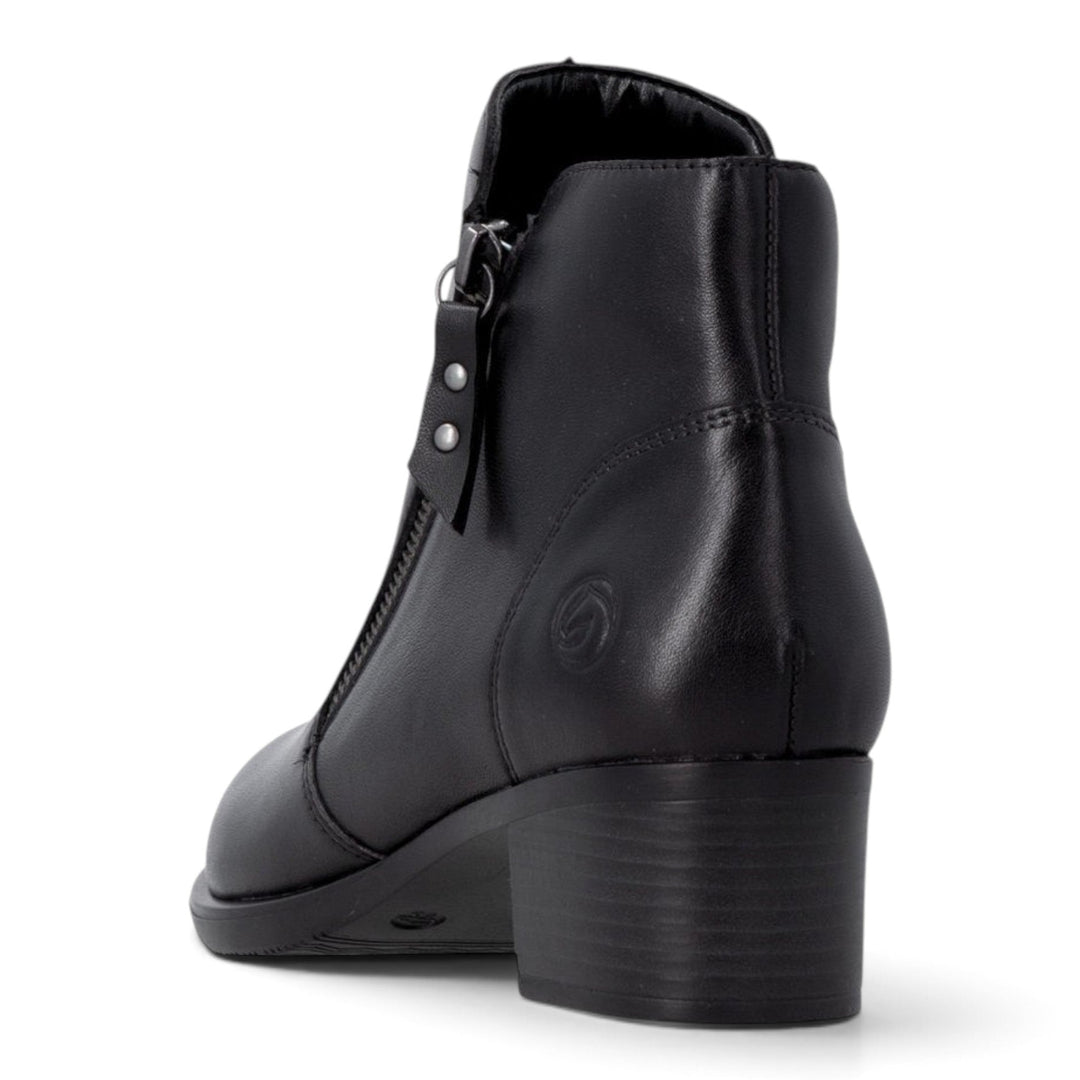 ada-shoes.ro Remonte black leather ankle boots with a block heel and side zipper, shown from the back.
