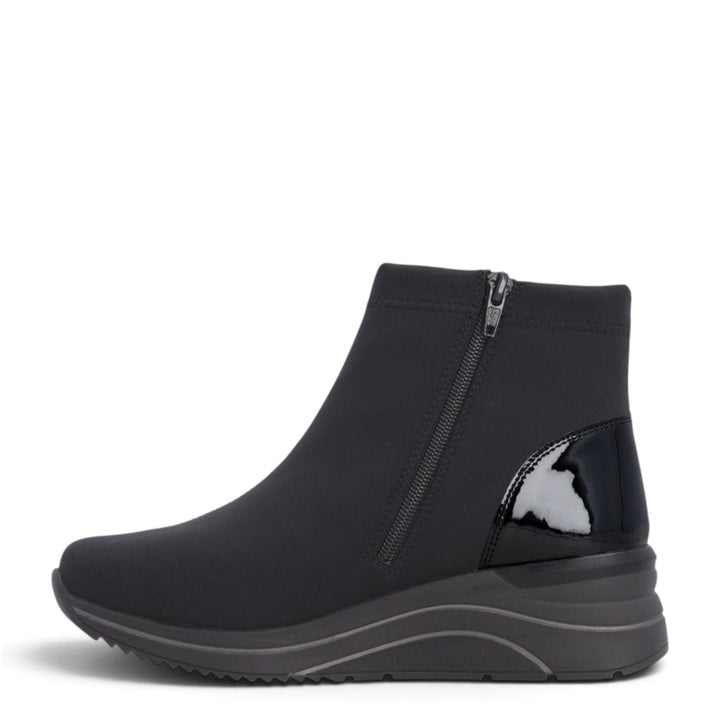 ada-shoes.ro Remonte TEX black casual ankle boot with water-resistant textile, felt lining, and orthopedic sole.