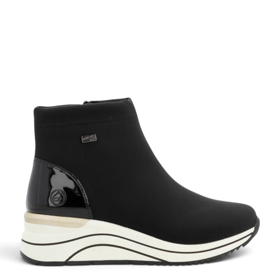 ada-shoes.ro Remonte TEX black casual ankle boots with water-resistant fabric, felt lining, and orthopaedic sole.