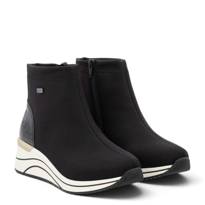 ada-shoes.ro Remonte TEX black casual ankle boots with water-resistant textile, felt lining, and orthopedic sole.