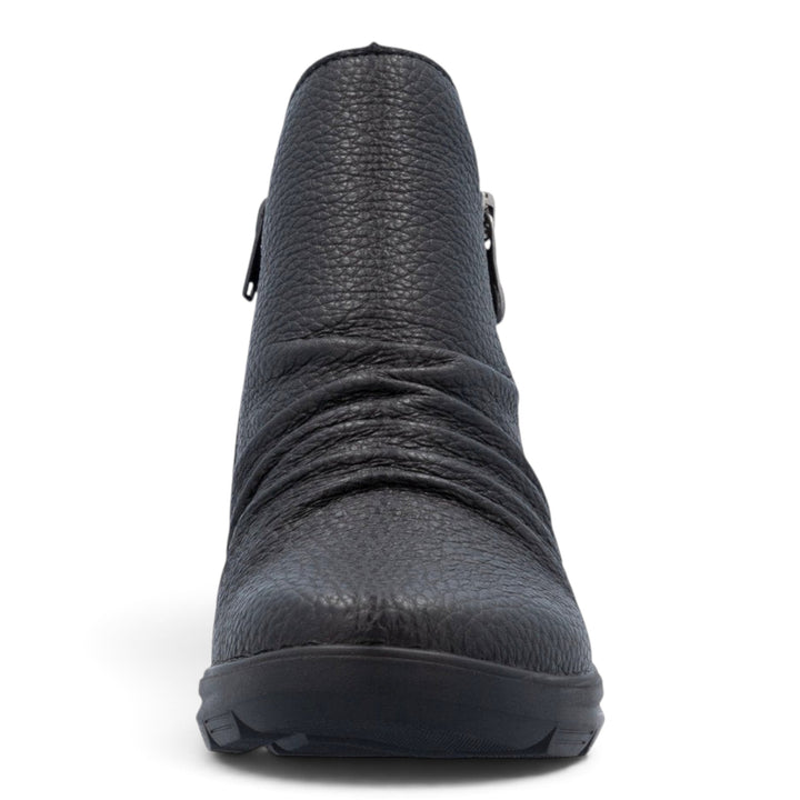 ada-shoes.ro Rieker black leather ankle boots with a textured finish and side zipper for casual winter wear.