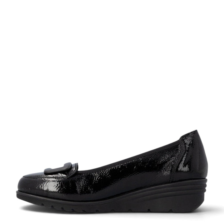 ada-shoes.ro Rieker black patent leather casual wedge shoes with decorative detail and flexible sole