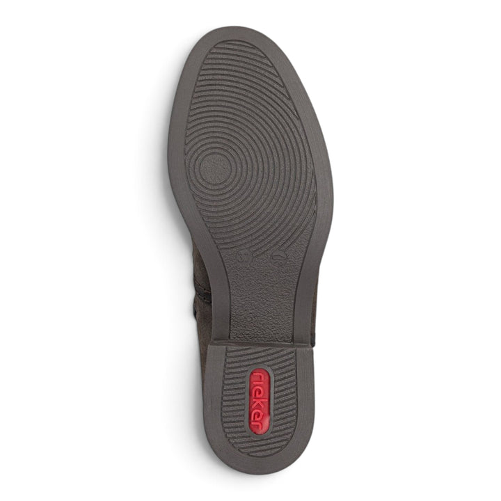 ada-shoes.ro Rieker dark brown boot sole with textured grip pattern and red logo detail