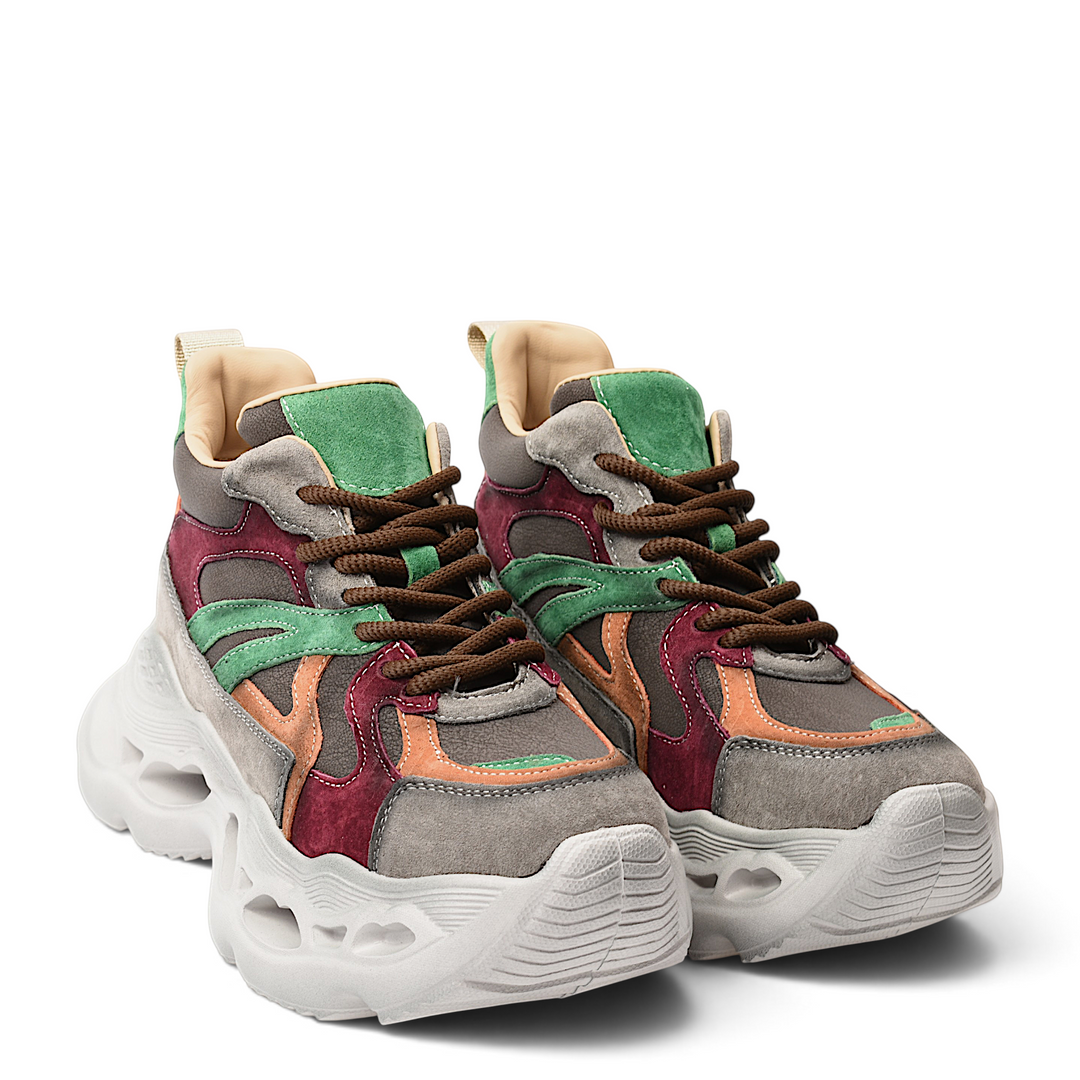 ada-shoes.ro Ghete HY6398-G suede sneakers in grey, green, and burgundy with a chunky white platform sole and laces.