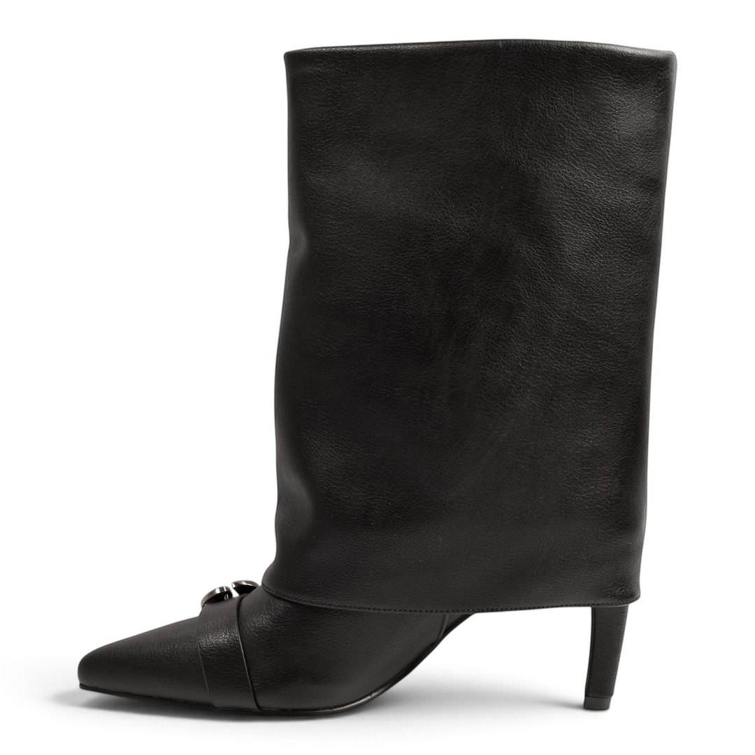 ada-shoes.ro Epica black leather boots featuring a fold-over cuff, pointed toe, and silver metallic buckle detail.