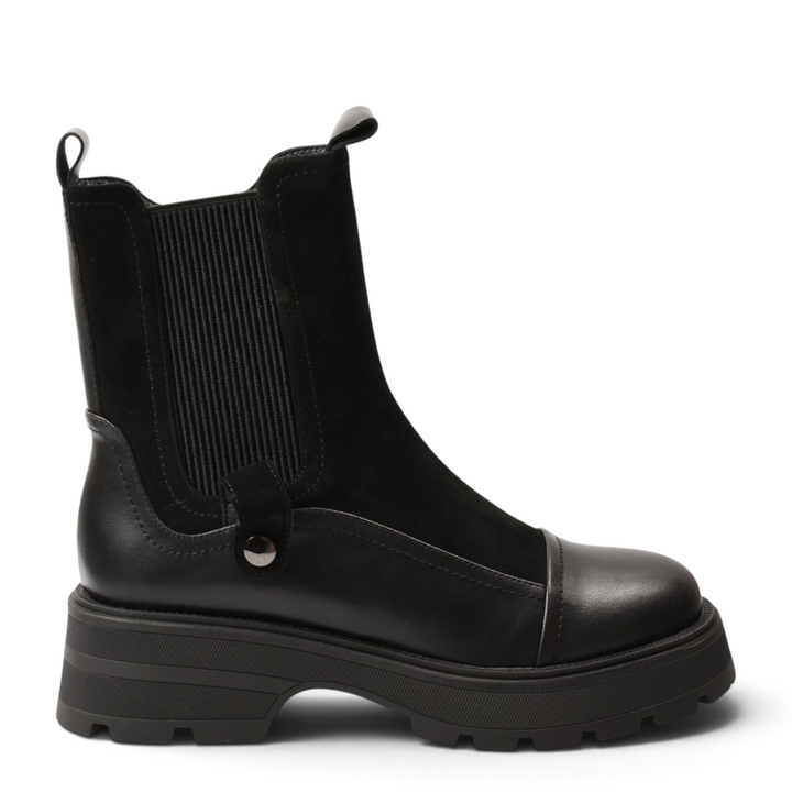 ada-shoes.ro Anna Viotti black leather ankle boots with nubuck panels, elastic side gussets, and a chunky lug sole.