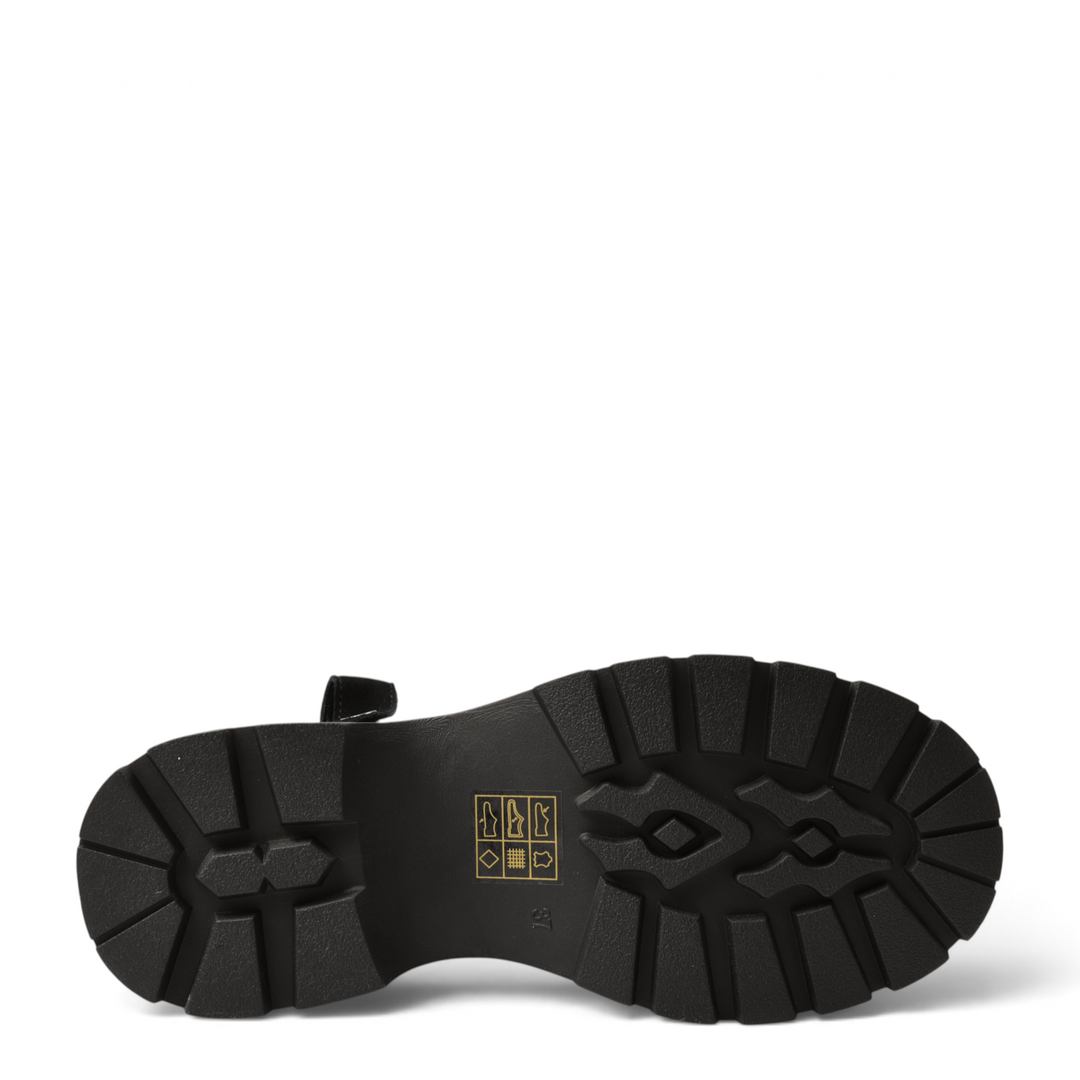 ada-shoes.ro Anna Viotti black leather boot sole with a chunky, flexible tread pattern for traction.