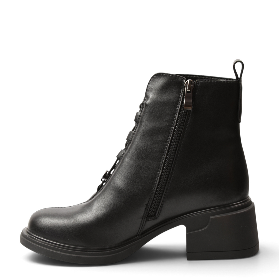 ada-shoes.ro Anna Viotti black leather ankle boots with side zipper, block heel, and decorative front laces.