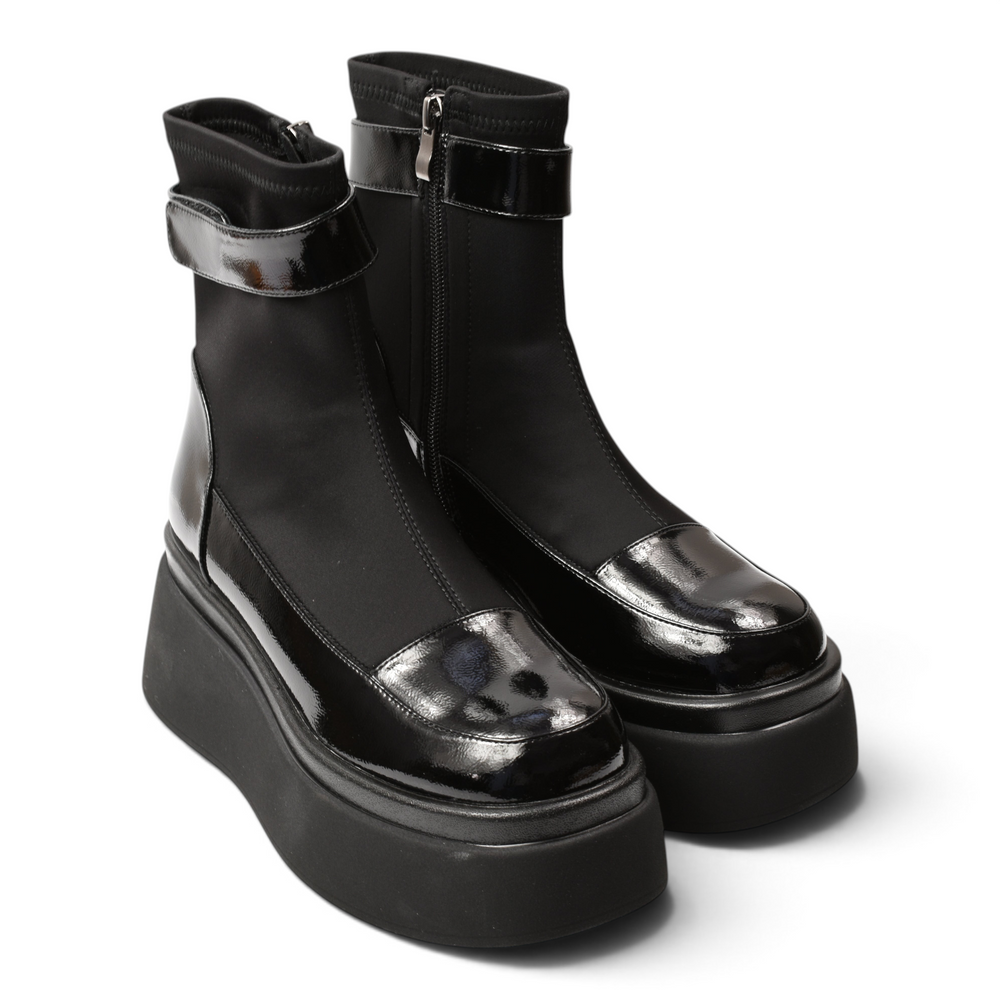ada-shoes.ro Anna Viotti black platform boots made of patent leather and textile with a side zipper and chunky sole
