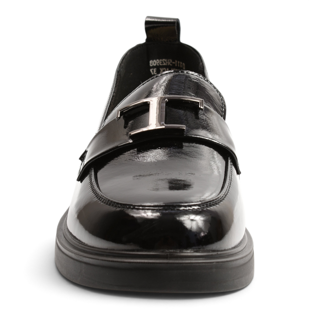 ada-shoes.ro Anna Viotti black patent leather loafers with a decorative metal front accessory and rounded toe.