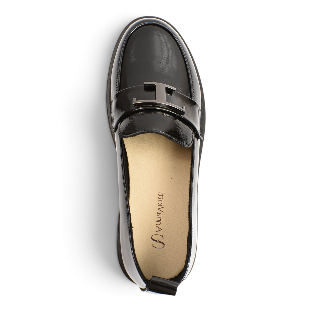 ada-shoes.ro Anna Viotti black patent leather loafers with a decorative metal accent and rounded toe, top view.