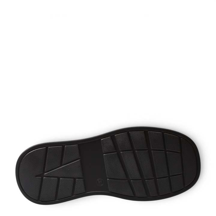ada-shoes.ro black platform boot sole with textured grip pattern for stability
