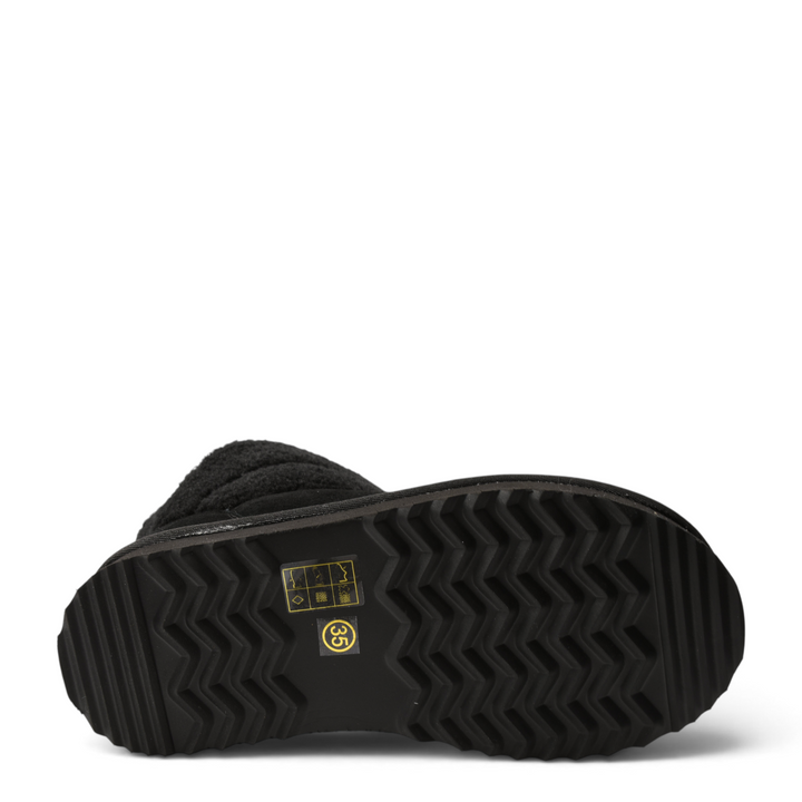 ada-shoes.ro Anna Viotti black water-resistant suede winter boot showing the textured, slip-resistant rubber sole