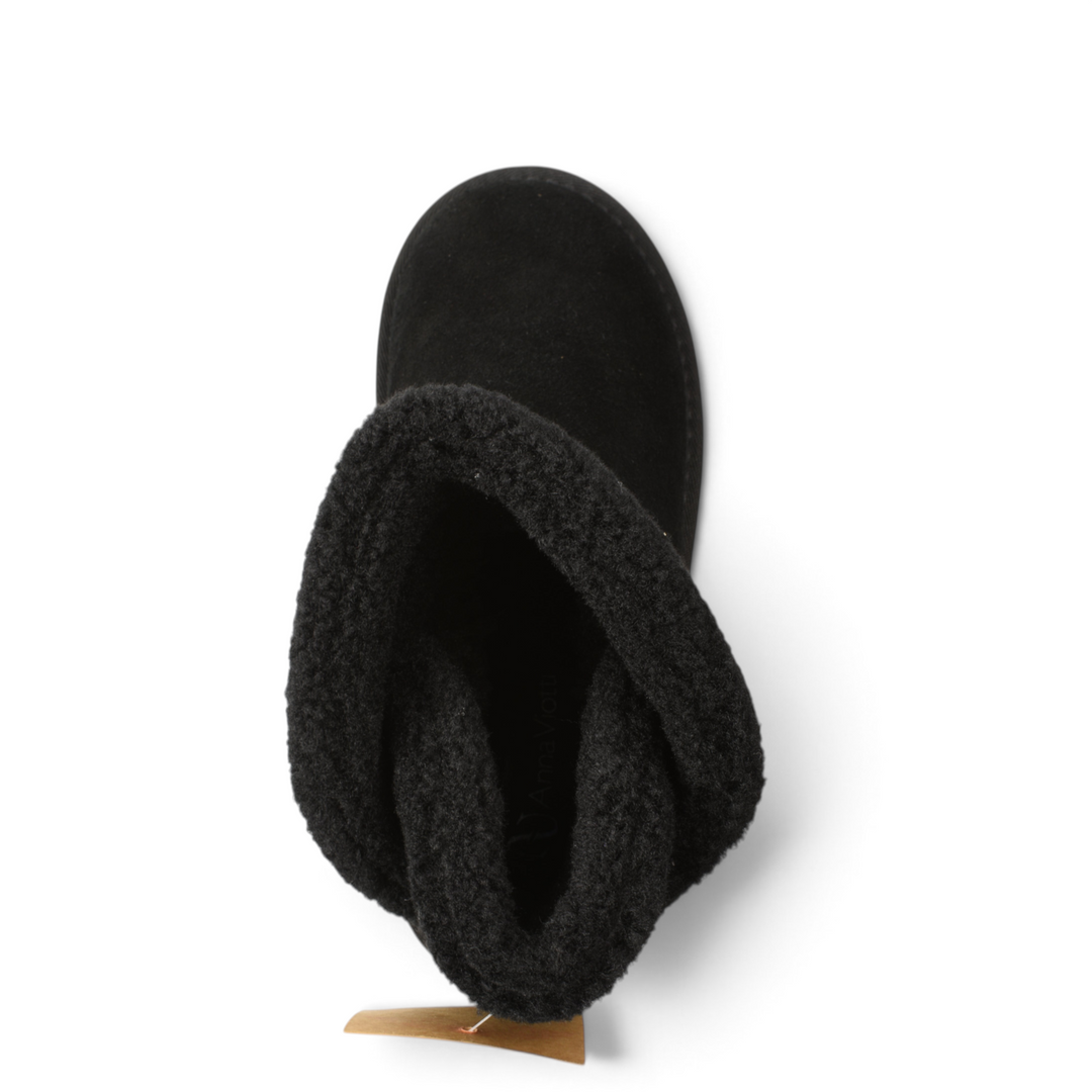 ada-shoes.ro Anna Viotti black water-resistant suede boots with a cozy, fluffy interior lining and slip-on design.