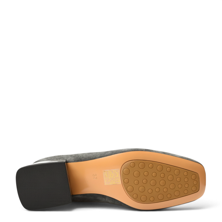 ada-shoes.ro Epica grey suede elegant shoe with a textured rubber sole and block heel, bottom view