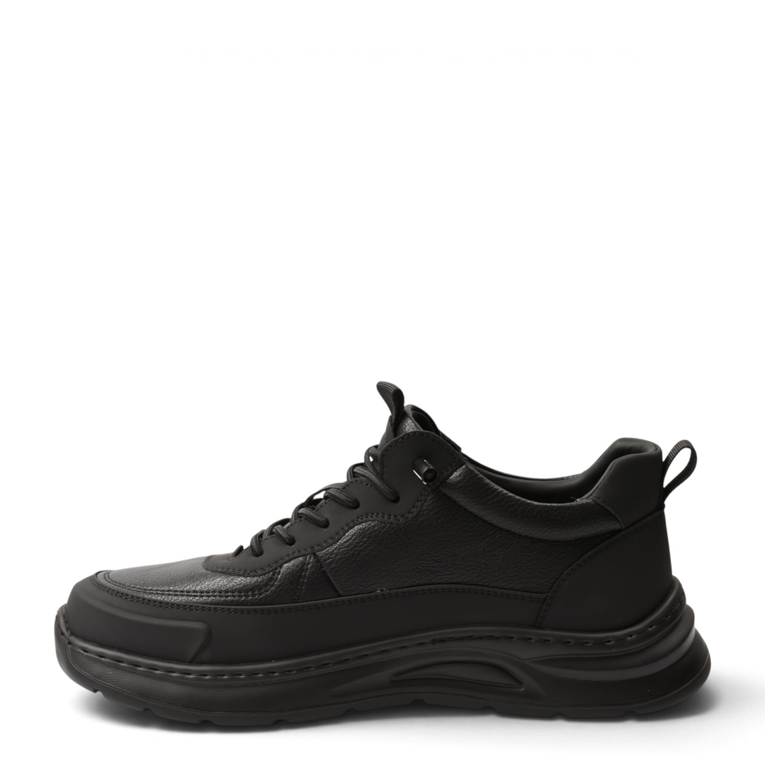ada-shoes.ro black leather high-top sneakers with a thick shock-absorbing sole and matte protective base trim