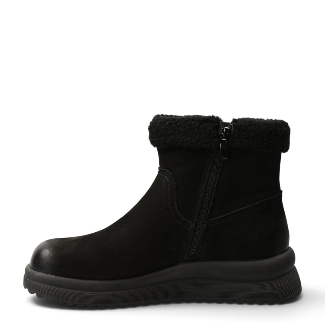 ada-shoes.ro black suede ankle boots with faux fur collar, side zipper, and thick platform sole