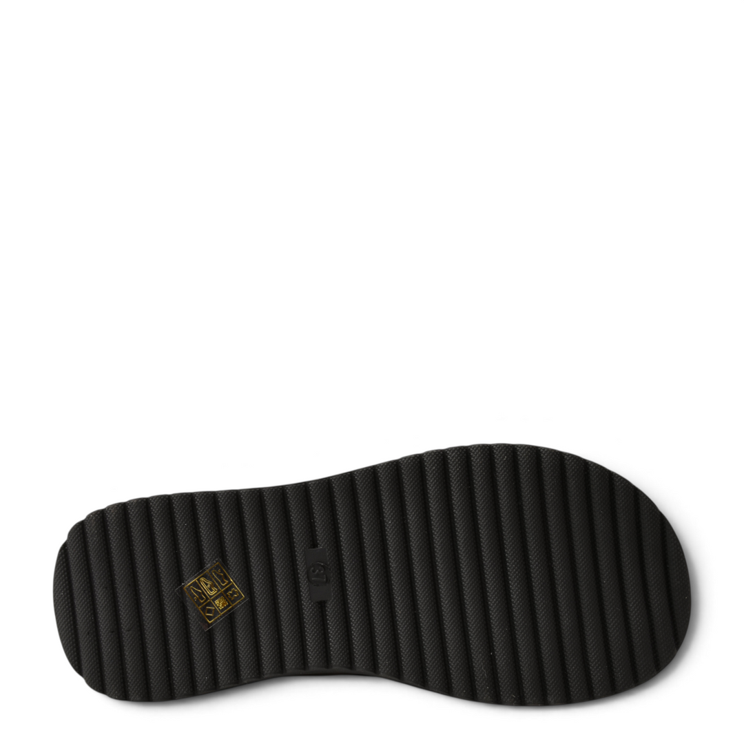Black rubber sole of Feeling Ghete 15208-N boots from ada-shoes.ro, featuring a textured anti-slip tread pattern.