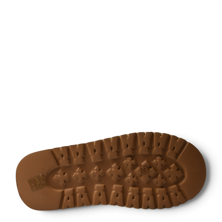 Brown rubber platform sole of Feeling 5905-M boots from ada-shoes.ro with a textured grip pattern