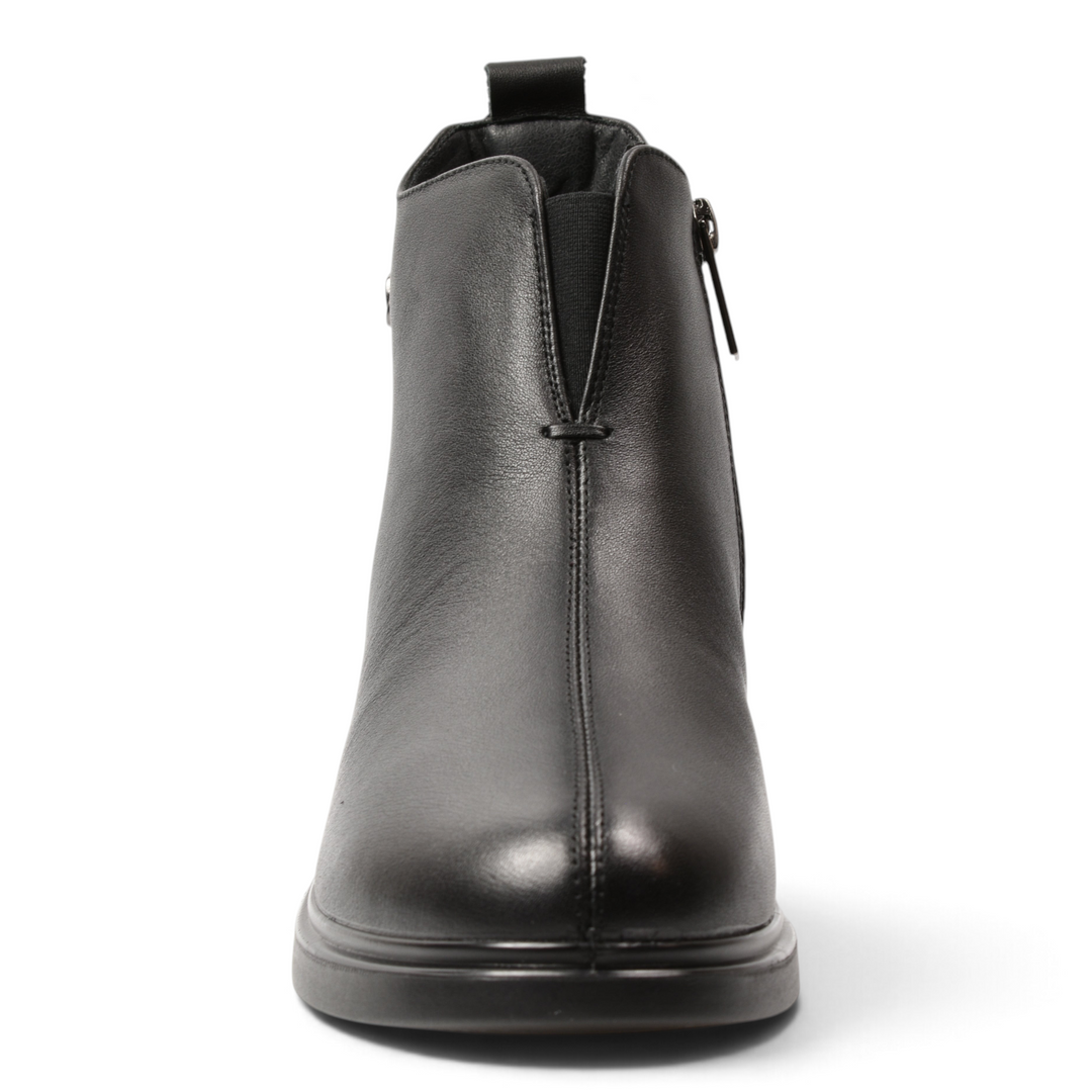 ada-shoes.ro Pass Collection black leather ankle boots with a central seam and side zipper for women