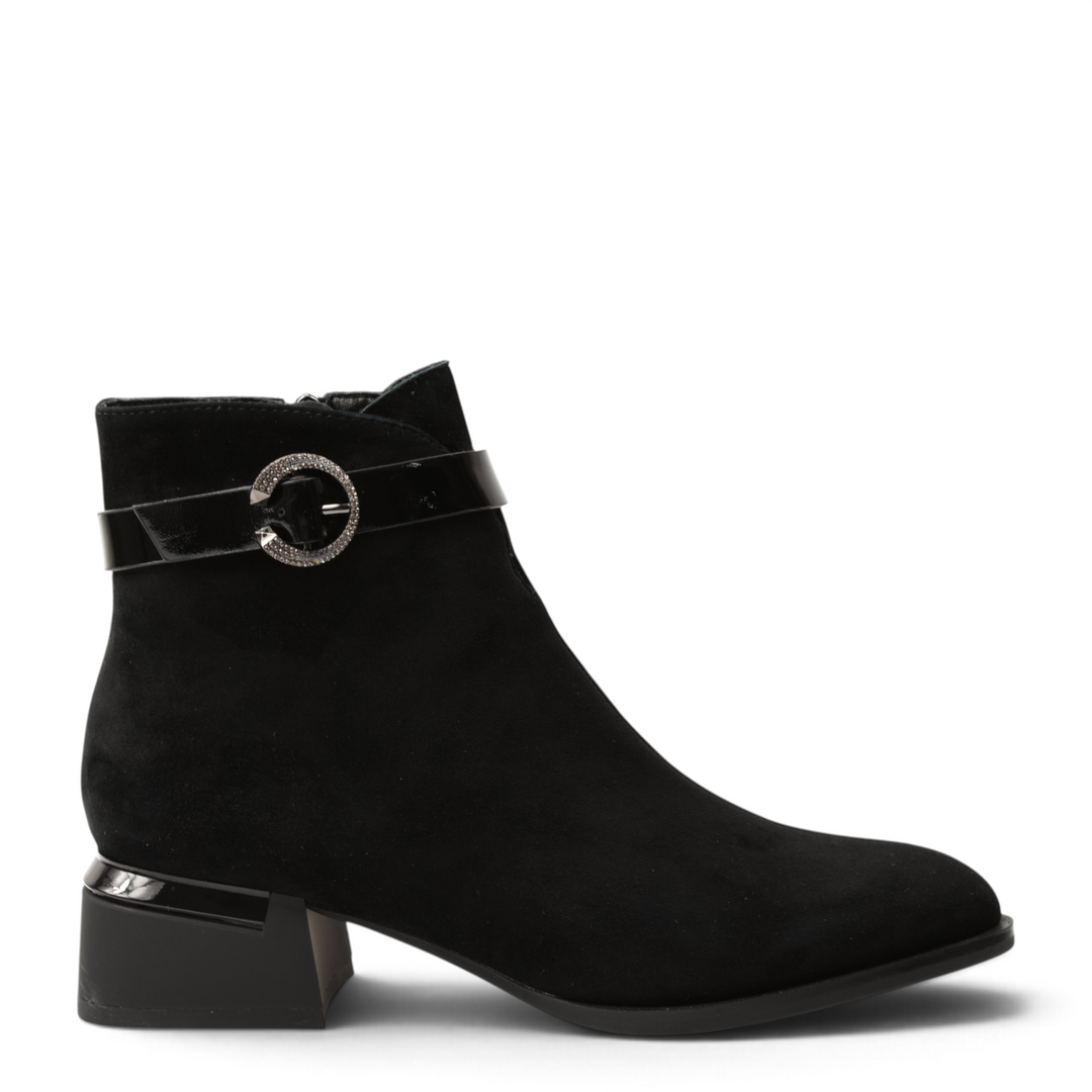 ada-shoes.ro Epica black suede ankle boots with a patent leather strap, crystal buckle, and block heel.