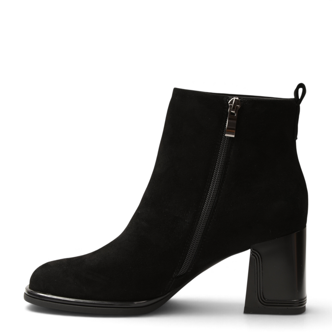 ada-shoes.ro black suede ankle boots with a stable block heel and side zipper for a stylish office look