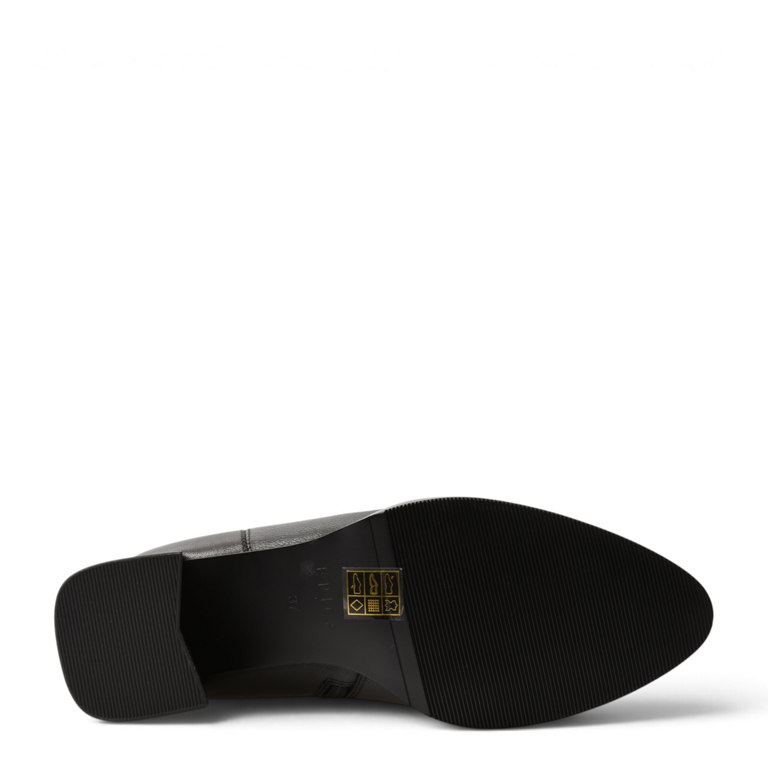 ada-shoes.ro Epica black leather boot sole with a stable block heel and textured grip for traction