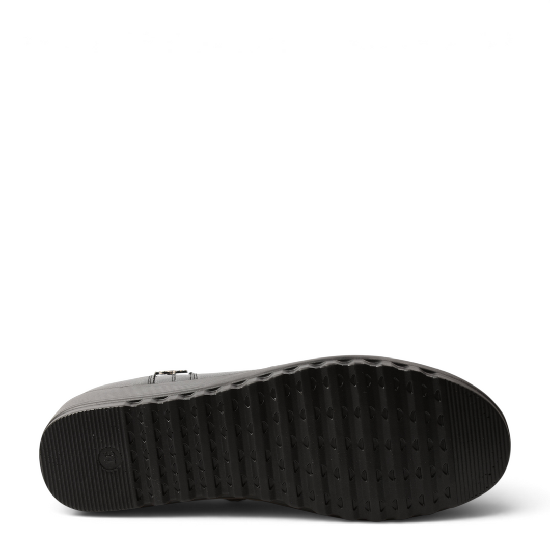 ada-shoes.ro black leather ankle boot showing the textured rubber sole with a low block heel