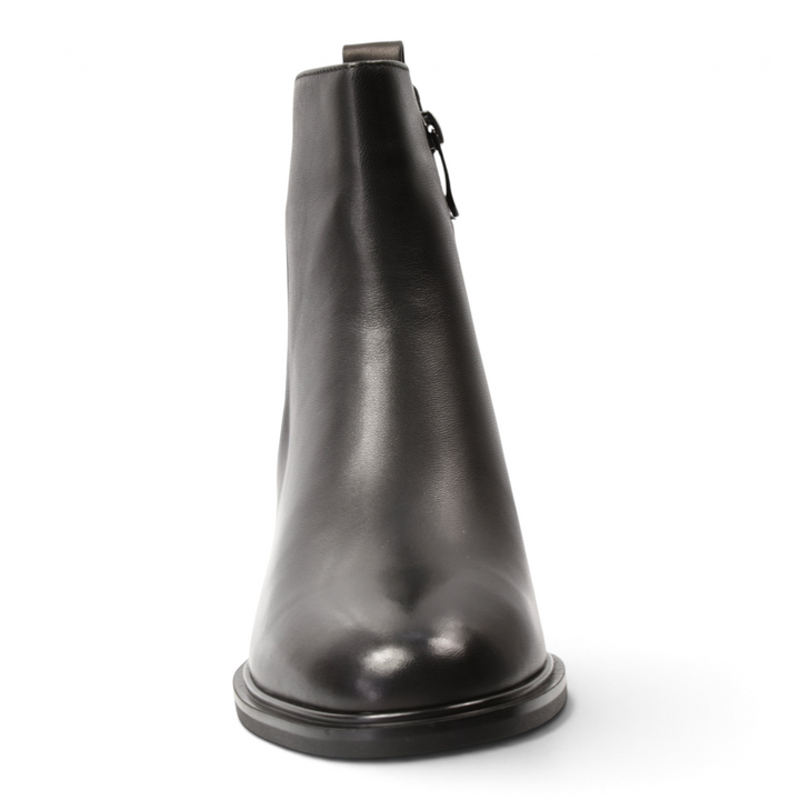ada-shoes.ro black leather ankle boots with a rounded toe and side zipper for a sleek, versatile casual-elegant look.