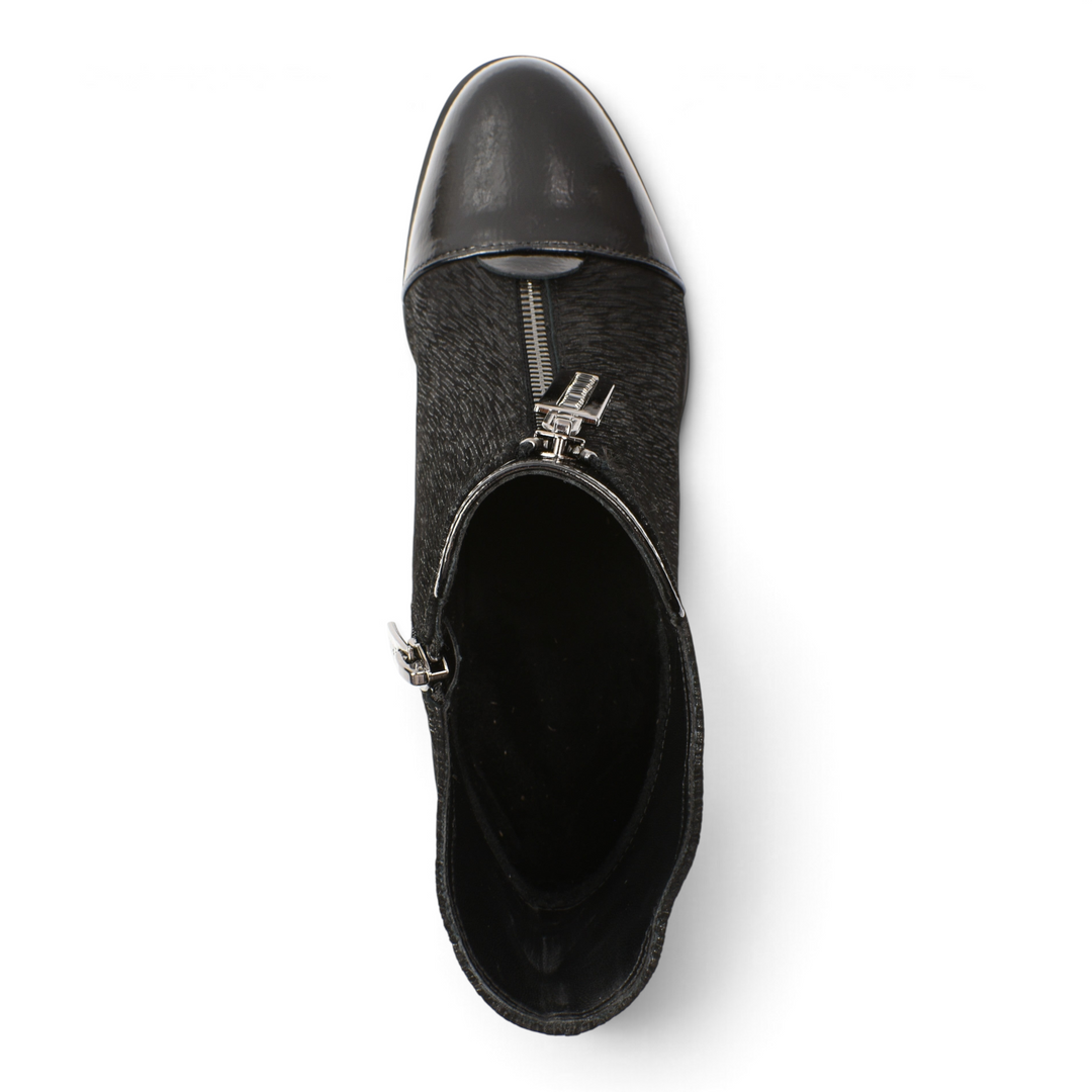 ada-shoes.ro black leather ankle boots with patent toe cap, textured shaft, and decorative front zipper detail