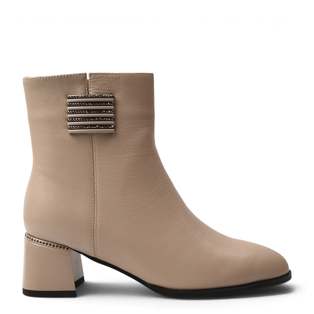 ada-shoes.ro Epica beige leather ankle boots with a block heel and decorative metallic crystal detail on the side