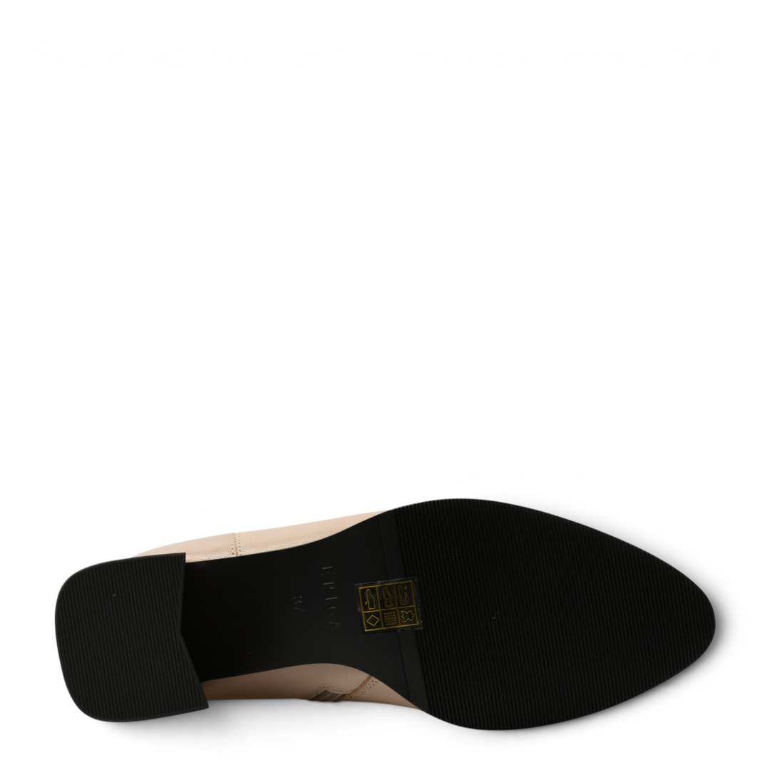 ada-shoes.ro Epica beige leather ankle boot sole with a stable block heel and textured grip