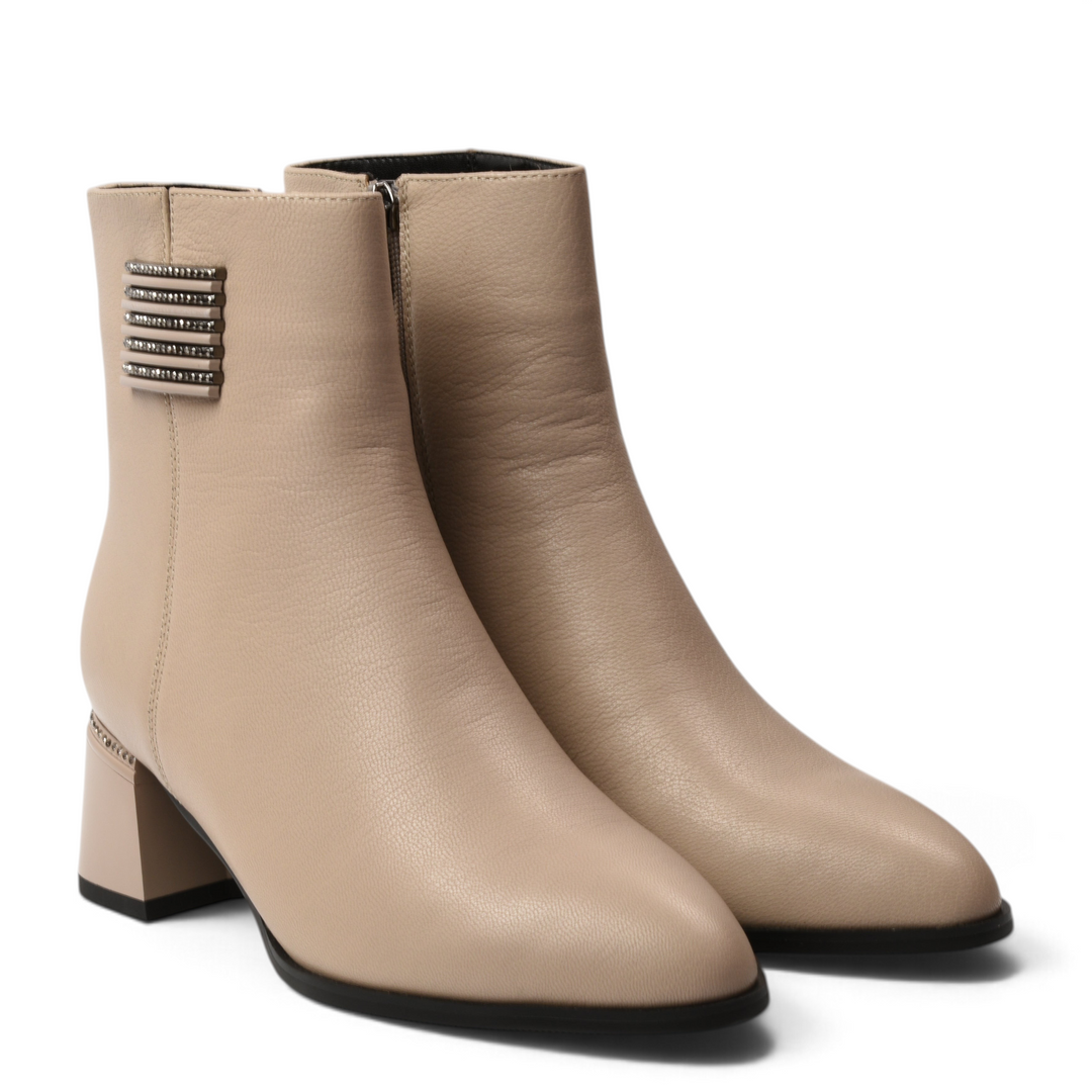 ada-shoes.ro beige leather ankle boots with a block heel and decorative metallic detail with crystals