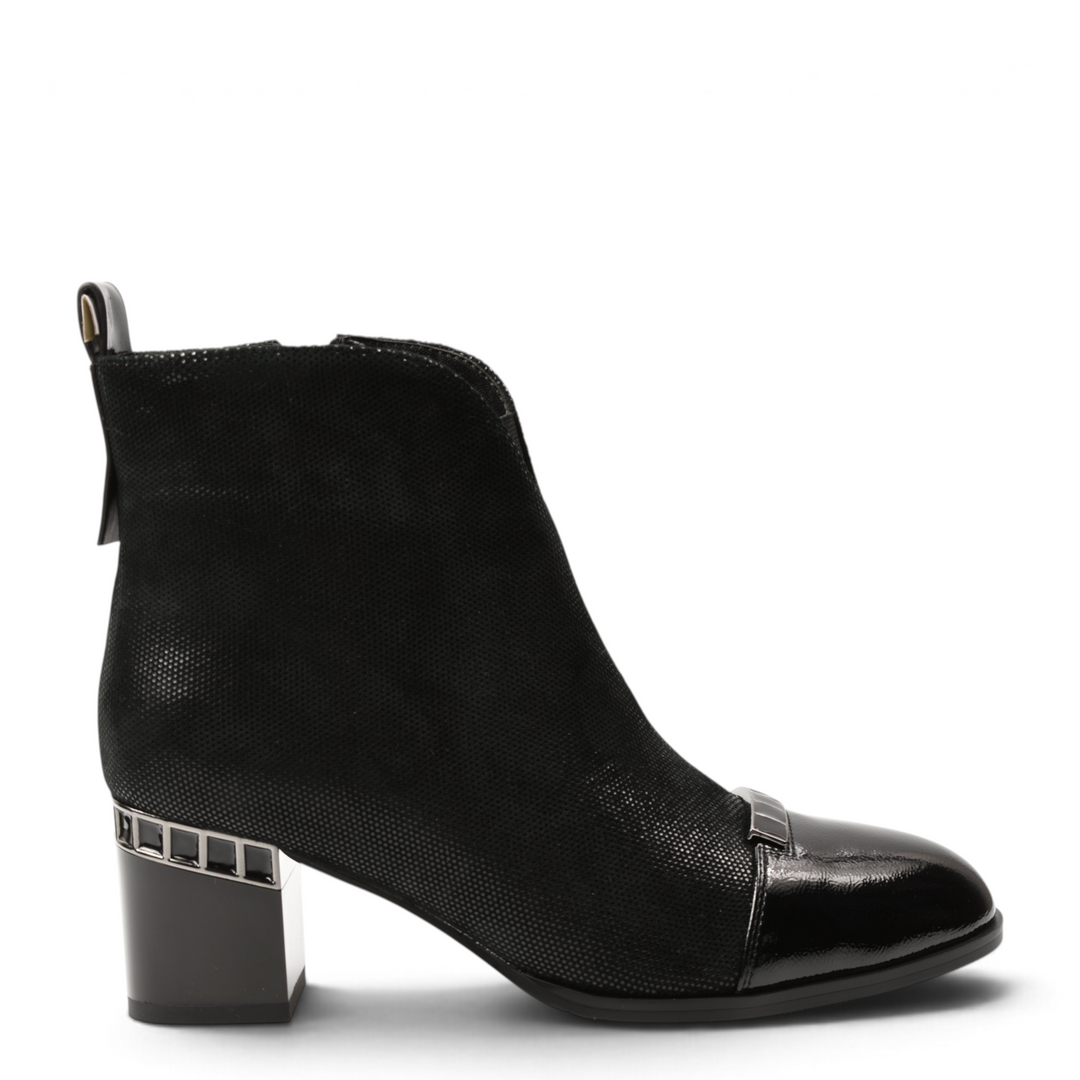 ada-shoes.ro Epica black leather ankle boots with patent toe, silver metal accents, and a geometric block heel.