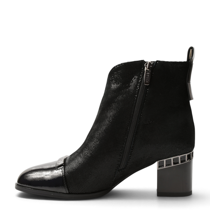ada-shoes.ro Epica black leather ankle boots with patent toe, silver metal accents, and a geometric block heel.