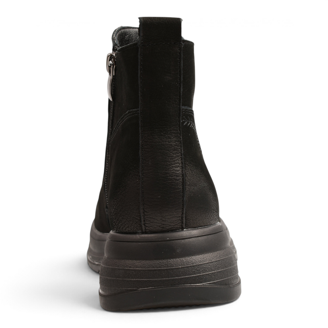 ada-shoes.ro black leather ankle boots with a thick platform sole and side zipper, back view