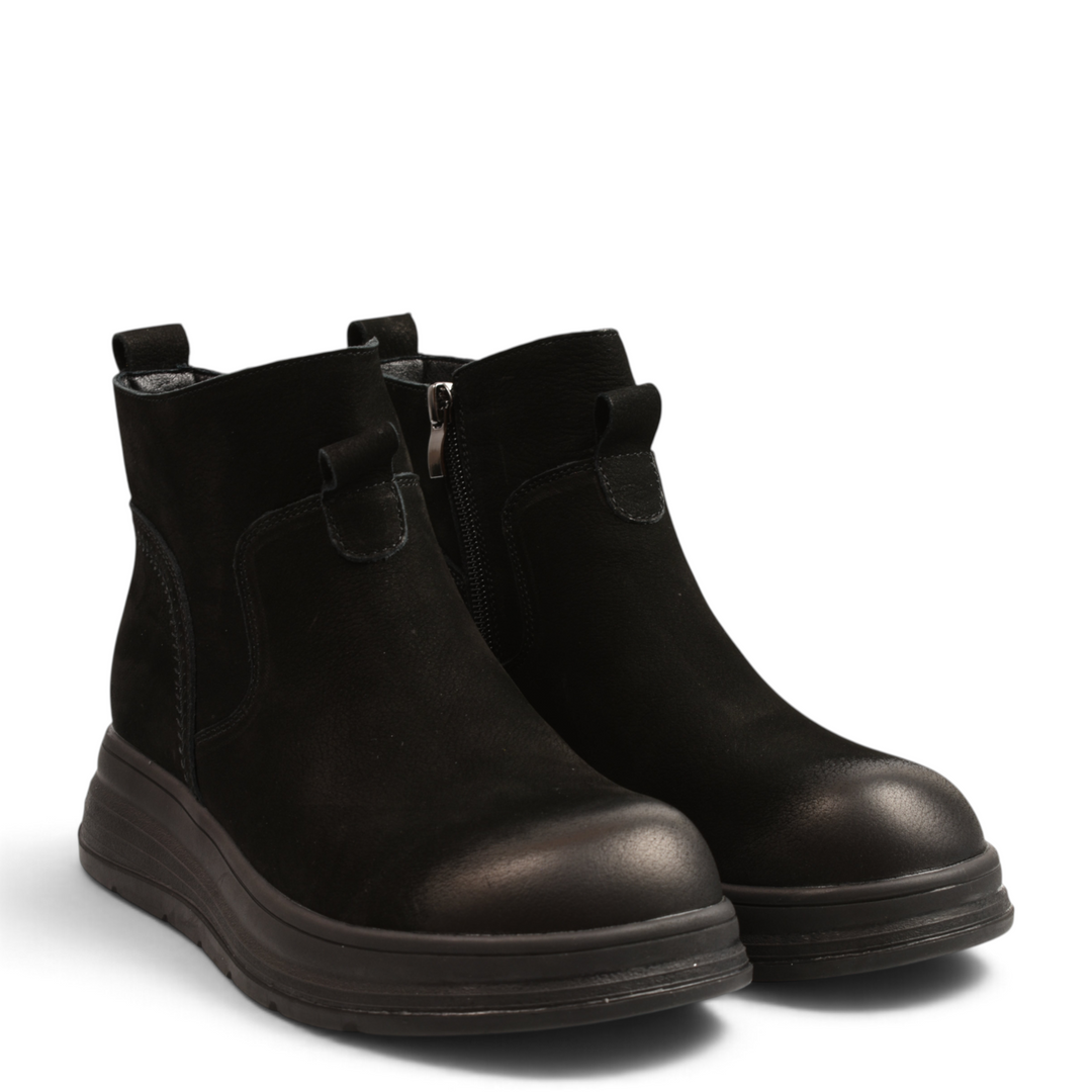 ada-shoes.ro black suede ankle boots with a thick platform sole and side zipper closure