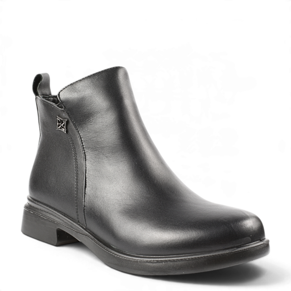 ada-shoes.ro Formazione black leather ankle boots with a 3cm heel and side zipper closure